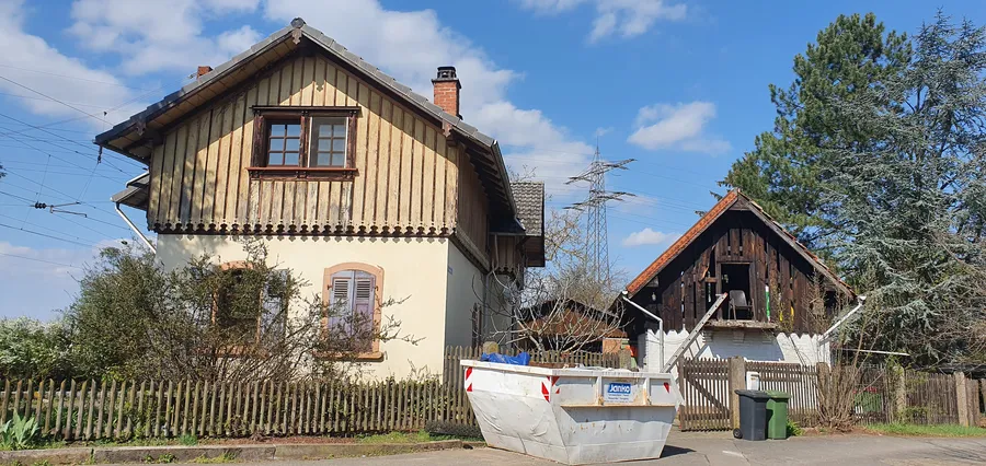 Altes Bahnwärterhaus - Projekt "Mensch & Natur"
